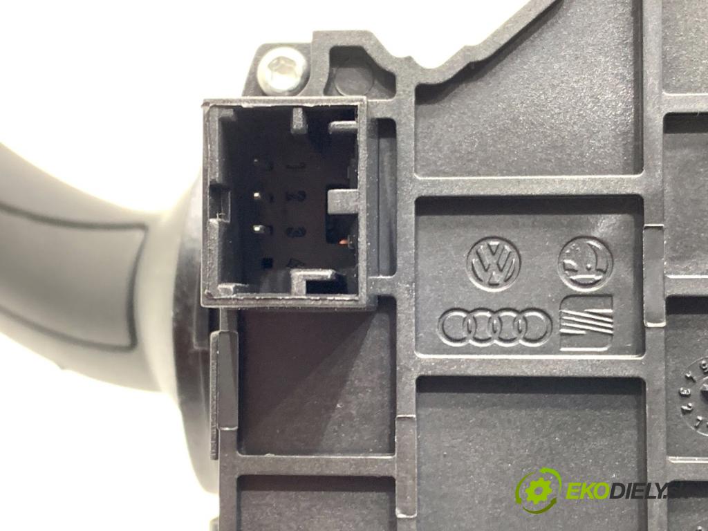 AUDI Q7 4L SUV 2008 240 kW 4.2 TDI quattro 4134 Prepínač kombinovaný 4E0953503C (Prepínacie páčky pod volantom)