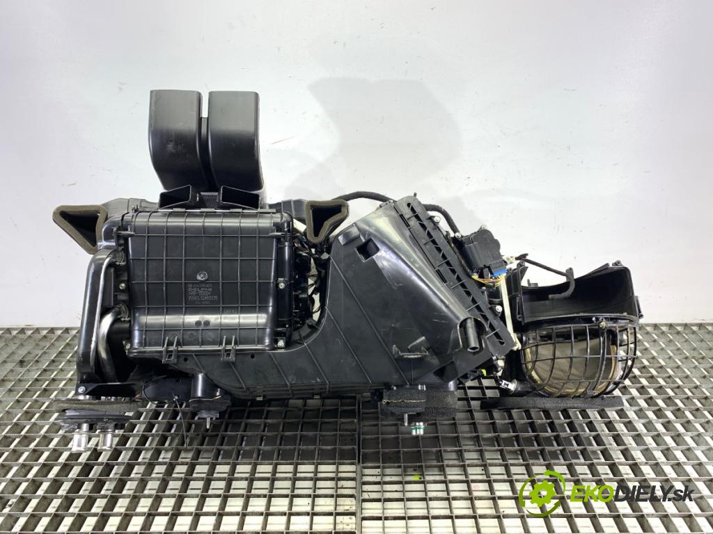 AUDI Q7 4L SUV 2008 240 kW 4.2 TDI quattro 4134 topné těleso radiátor topení 4L1820003R (Radiátory topení)