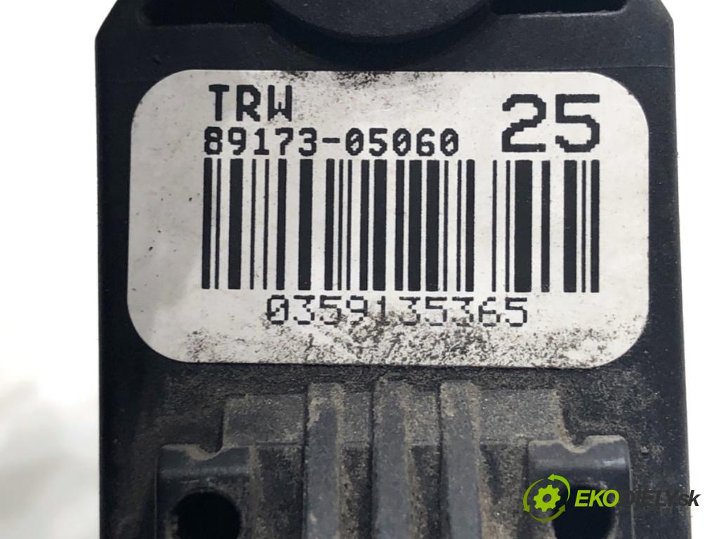 TOYOTA AVENSIS T27 Kombi 2009 112 kW 2.0 (ZRT272_) 1987 Snímač nárazu 89173-05060 (Snímač nárazu)