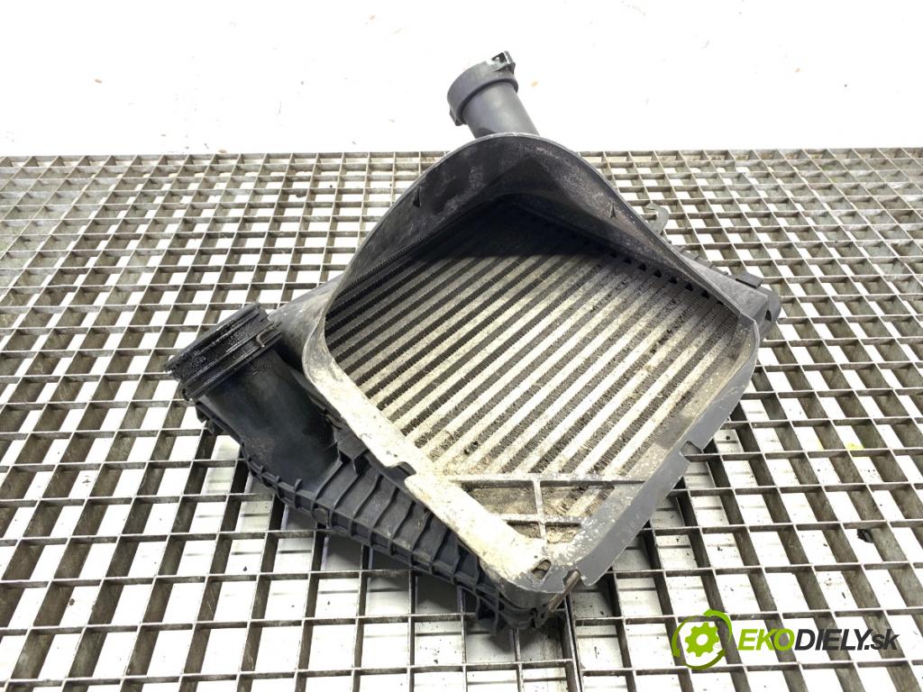 AUDI Q7 4L SUV 2008 240 kW 4.2 TDI quattro 4134 intercooler pravy 7L0145804A (Intercooler (chladič nasávaného vzduchu))