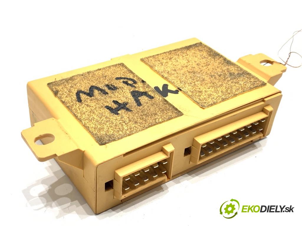 TOYOTA AVENSIS T27 Kombi 2009 112 kW 2.0 (ZRT272_) 1987 Modul ťažného oka 5D033 (Riadiaca jednotka ostatné)