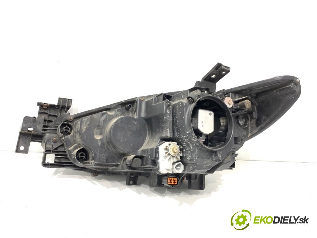 MAZDA 6 GJ Kombi 2013 129 kW 2.2 D (GJ2FW) 2191 světlomet pravý přední část XENON