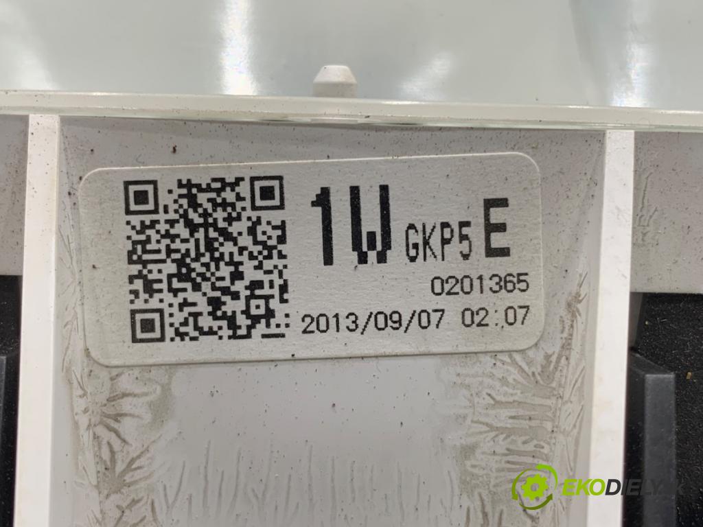 MAZDA 6 GJ Kombi 2013 129 kW 2.2 D (GJ2FW) 2191 Prístrojovka KD4555430 (Prístrojová doska)