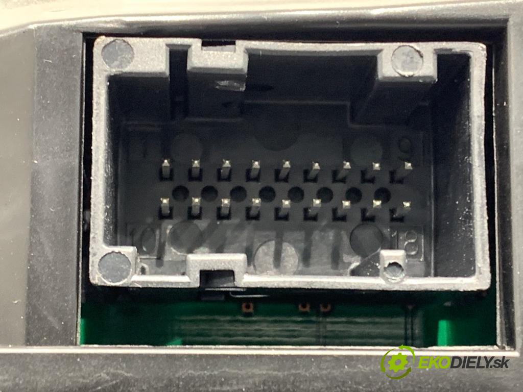 FIAT DOBLO II Autobus 2019 74 kW 1.6 D Multijet (263AXE1B) 1598 Prístrojovka 0520883950 (Prístrojová doska)