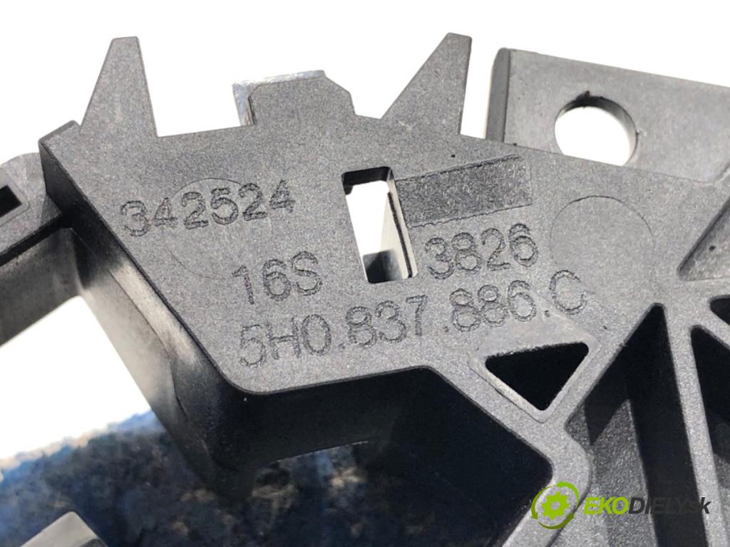 SKODA 2.0 TSI  2024 195 kW 2.0 TSI 195 kW [265 KM] benzyna 2023 - 1984 Kľučka vonkajšia pravy zad 5H0837206E
