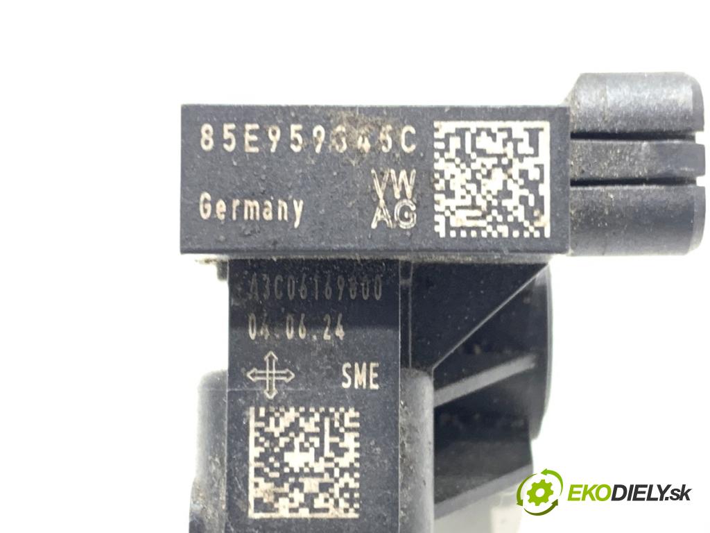 SKODA 2.0 TSI  2024 195 kW 2.0 TSI 195 kW [265 KM] benzyna 2023 - 1984 Snímač nárazu 85E959345C (Snímač nárazu)