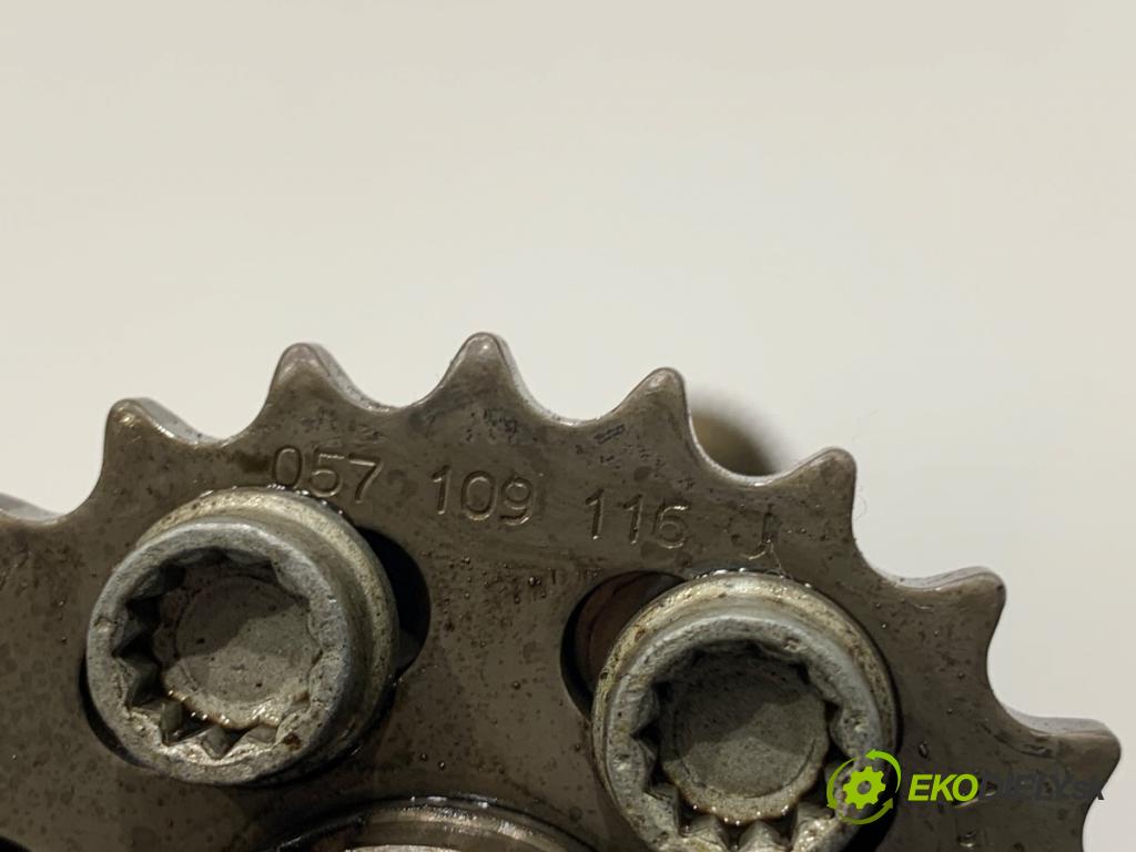 AUDI Q7 4L SUV 2008 240 kW 4.2 TDI quattro 4134 vačka (vačkový hriadeľ) sacie, sanie 057101AS