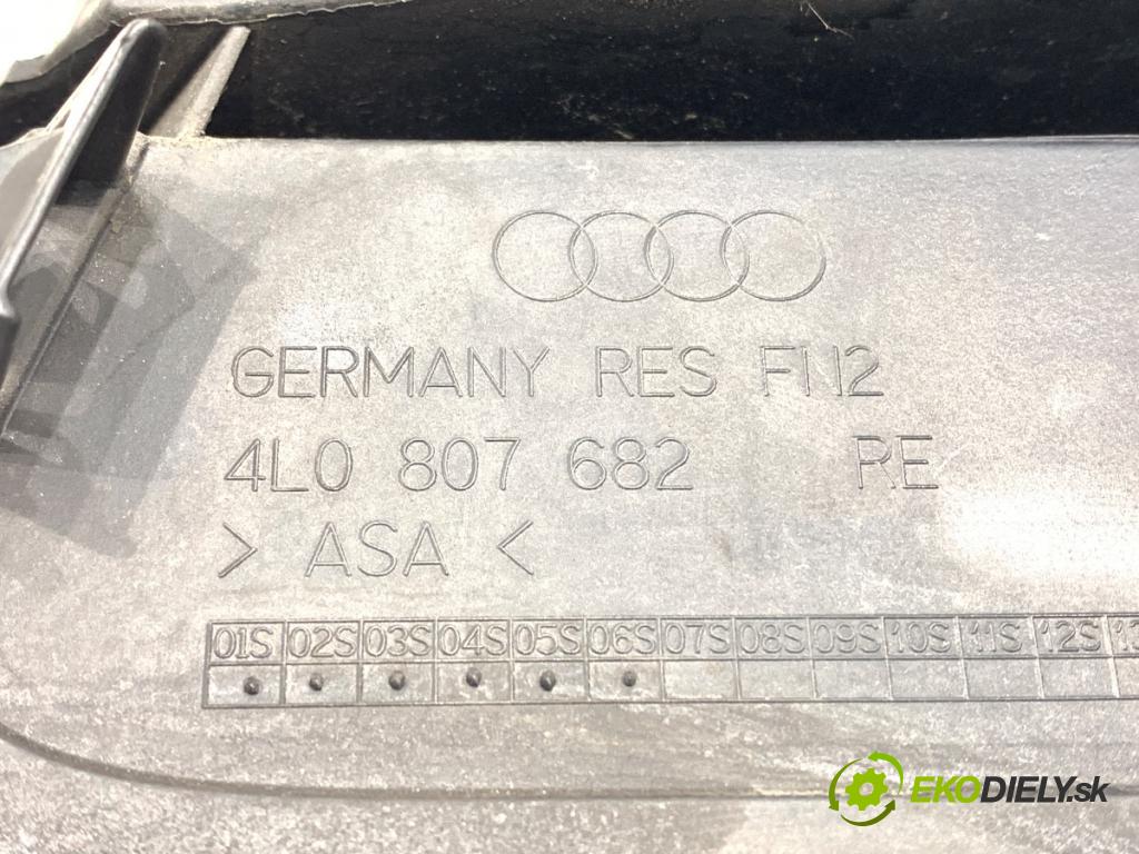 AUDI Q7 4L SUV 2008 240 kW 4.2 TDI quattro 4134 mří nárazníka pravý přední část 4L0807682