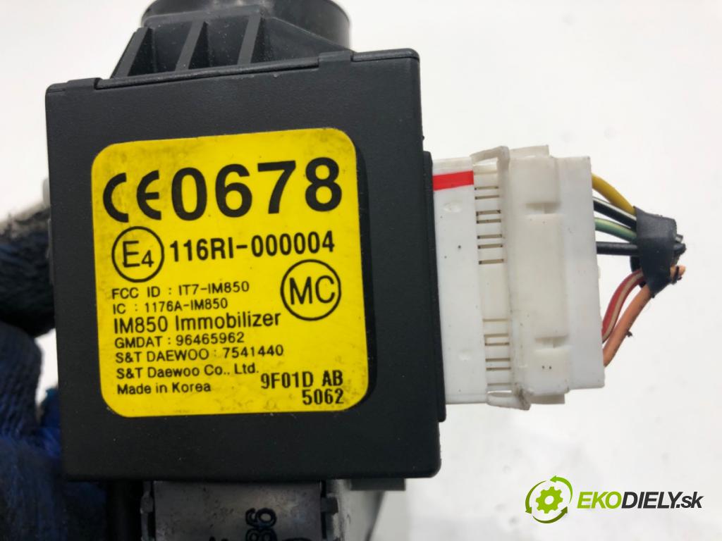 CHEVROLET AVEO II liftback 2009 62 kW 1.2 1206 spinačka 96465962 (Spínacia skrinka)