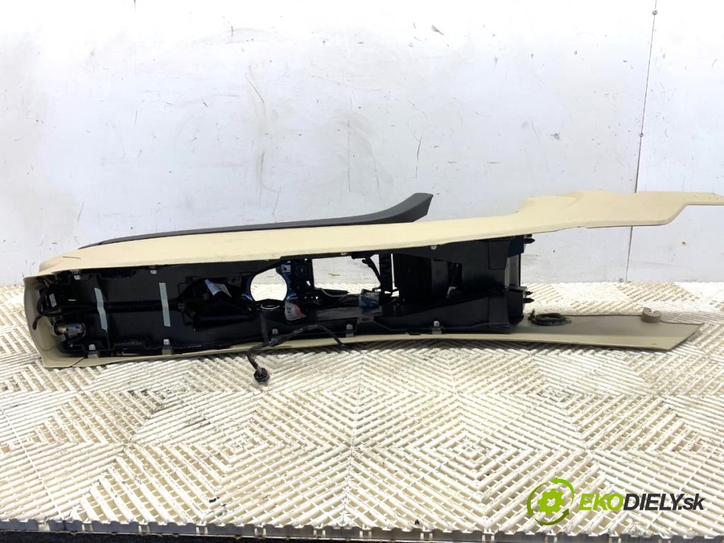 FORD MONDEO MK5 sedan 2014 130 kW 2.0 Hybrid 1999 Tunel stredový  (Stredový tunel)