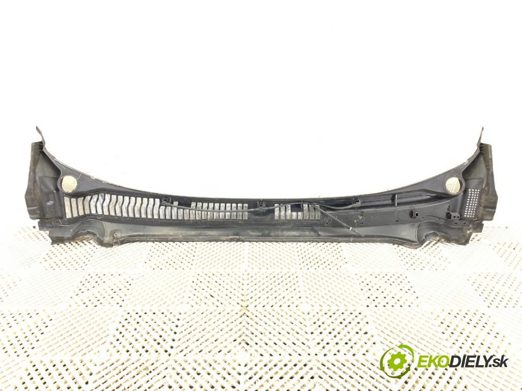 FORD MONDEO MK5 sedan 2014 130 kW 2.0 Hybrid 1999 Torpédo, plast pod čelné okno DS73-F02216-AE (Torpédo (plast pod čelným sklom))