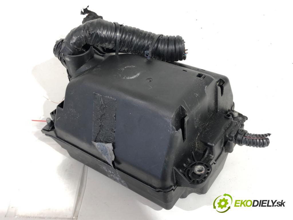 FIAT DOBLO II Autobus 2019 74 kW 1.6 D Multijet (263AXE1B) 1598 skříňka poistková  (Pojistkové skříňky)