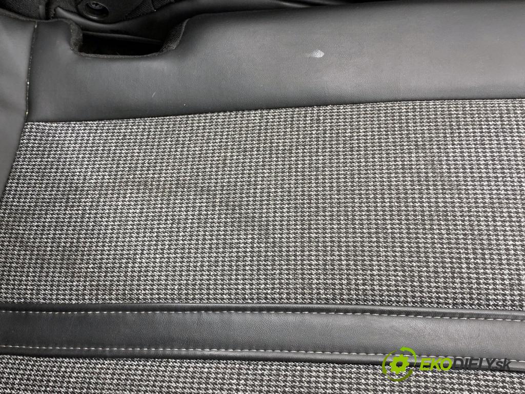 PEUGEOT 3008 SUV 2018 96 kW 1.5 BlueHDi 130 1499 Sedadlo druhý rad