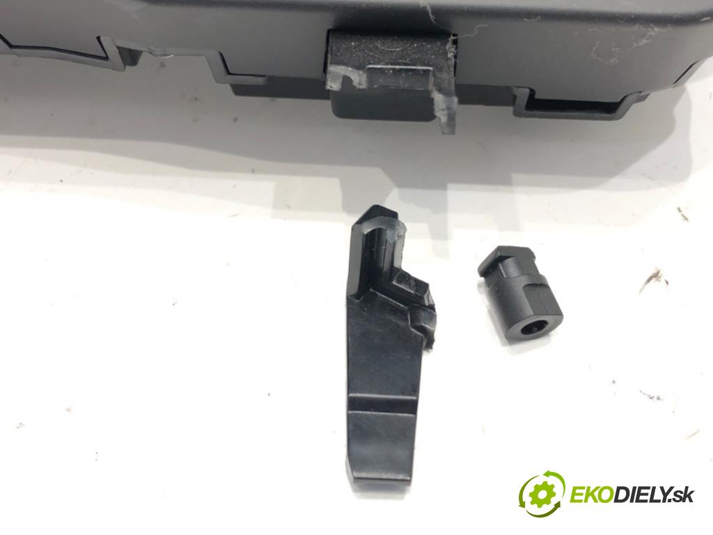 PEUGEOT 3008 SUV 2018 96 kW 1.5 BlueHDi 130 1499 Prístrojovka 9828150380 (Prístrojová doska)