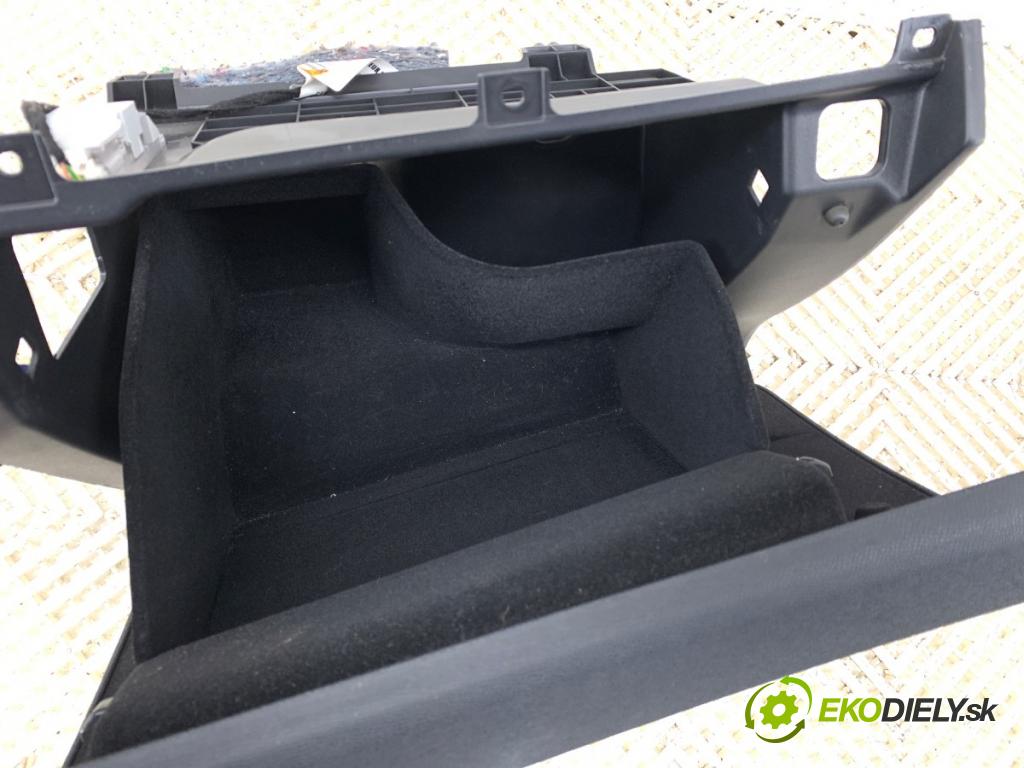 PEUGEOT 3008 SUV 2018 96 kW 1.5 BlueHDi 130 1499 Priehradka, kastlík spolujazdca  (Priehradka (kastlík))