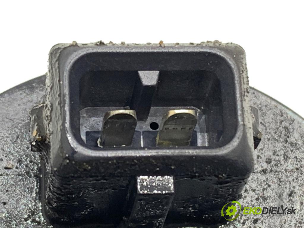 BMW E60 sedan 2003 125 kW 520 i 2171 DALŠÍ: Pumpa vody 6910755 (Vodná pumpa)