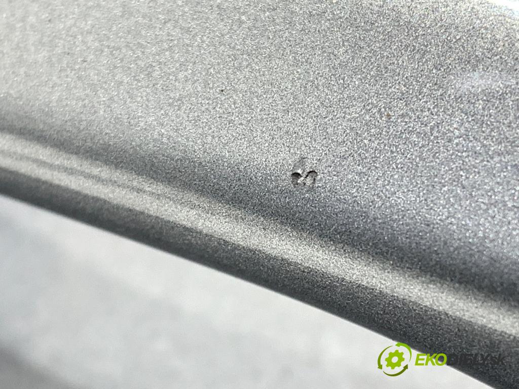 BMW E60 sedan 2003 125 kW 520 i 2171 Kľučka vonkajšia pravy zad 7034544