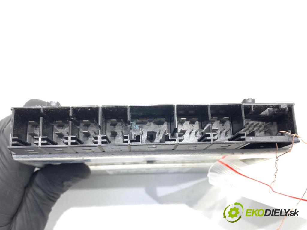 BMW E60 sedan 2003 125 kW 520 i 2171 Modul sedačky 6927260
