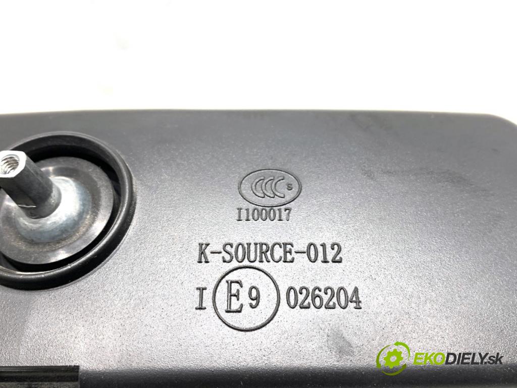 FIAT TIPO sedan 2018 70 kW 1.4 (356SXA1B) 1368 zpětné zrcátko vnitřní  (Světla vnitřní)