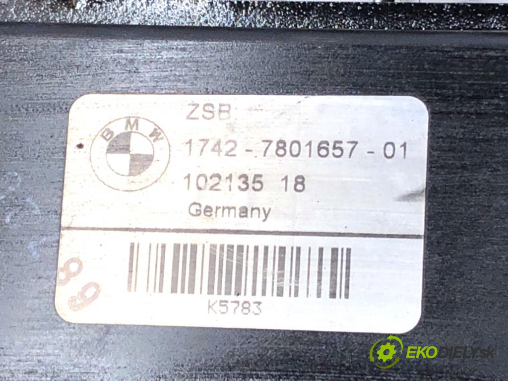 BMW E61 Kombi 2006 130 kW 525 d 2497 Ventilátor chladiča 7801657 (Ventilátor)