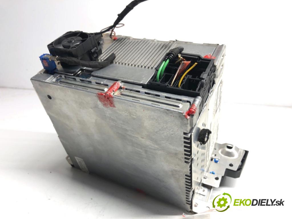 BMW E61 Kombi 2006 130 kW 525 d 2497 RADIO 6987689 (Audio zariadenie)