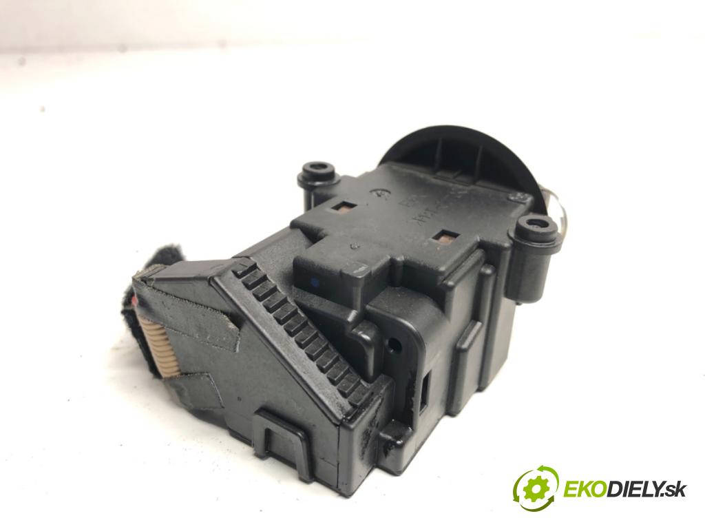 BMW E61 Kombi 2006 130 kW 525 d 2497 spinačka 6954722 (Spínacia skrinka)