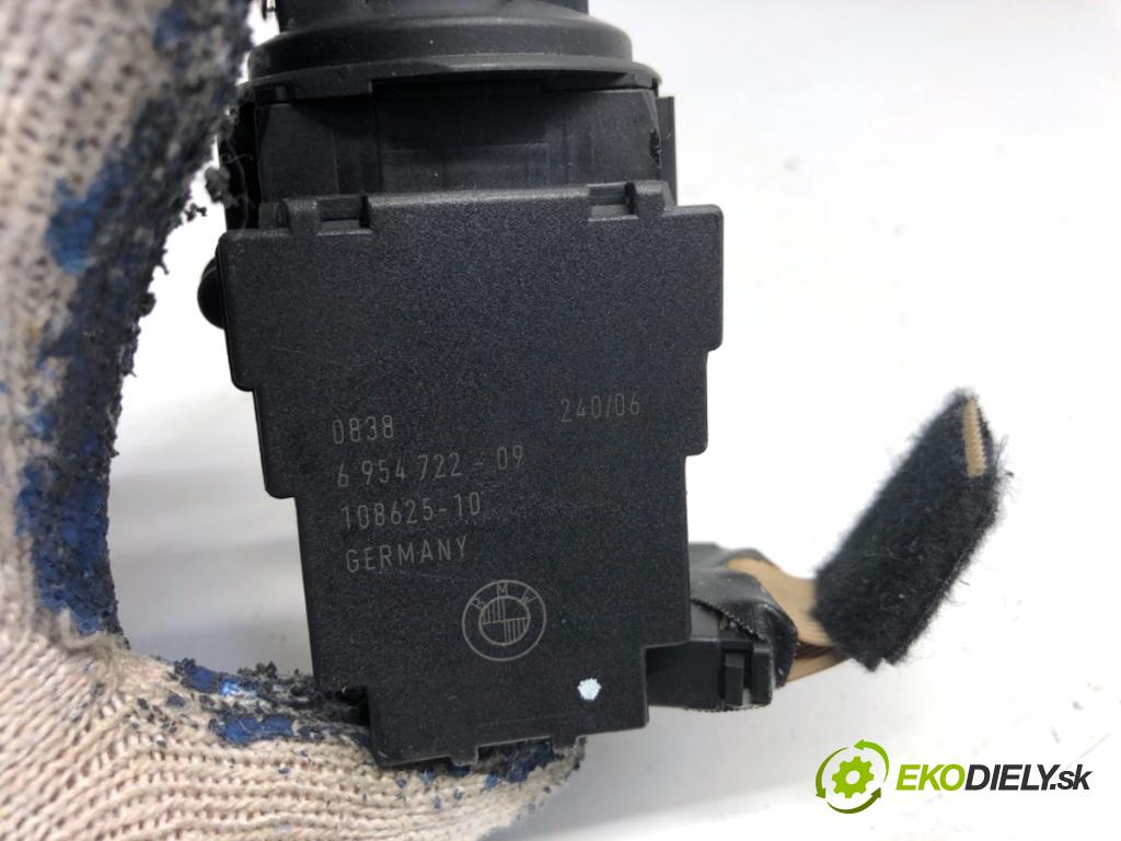 BMW E61 Kombi 2006 130 kW 525 d 2497 spinačka 6954722 (Spínacia skrinka)