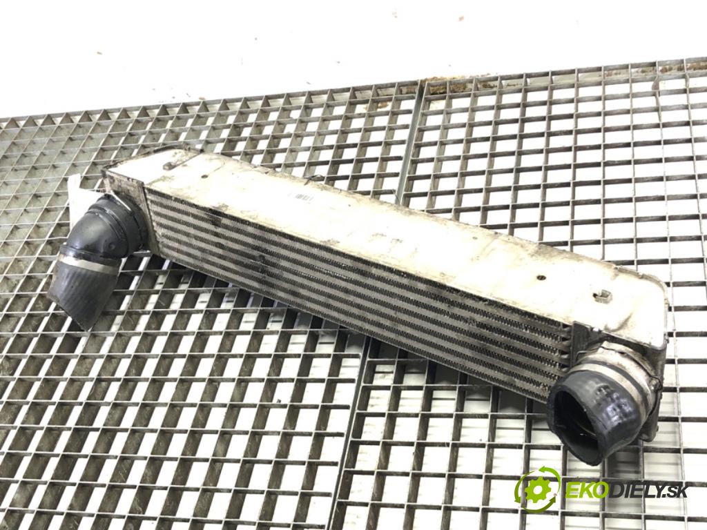 BMW E61 Kombi 2006 130 kW 525 d 2497 intercooler 7795823 (Intercooler (chladič nasávaného vzduchu))