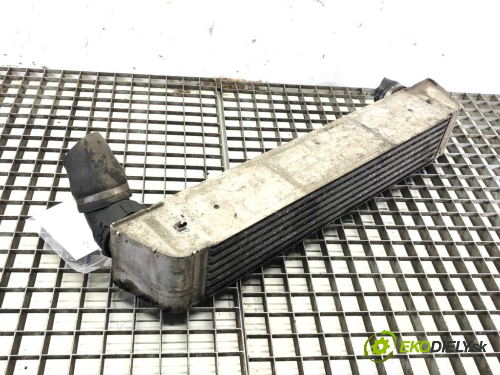 BMW E61 Kombi 2006 130 kW 525 d 2497 intercooler 7795823 (Intercooler (chladič nasávaného vzduchu))