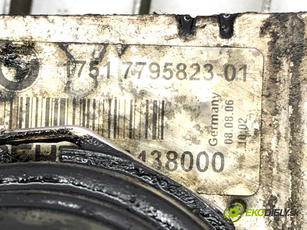 BMW E61 Kombi 2006 130 kW 525 d 2497 intercooler 7795823 (Chladiče nasávaného vzduchu (intercoolery))