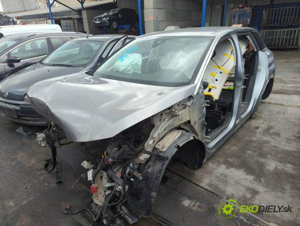 PEUGEOT 3008 SUV 2018 96 kW 1.5 BlueHDi 130 1499 KAROSERIA ČTVRŤÁK blatník zadní část levý pravý práh střecha PODŁUŻNICA levý pravý 