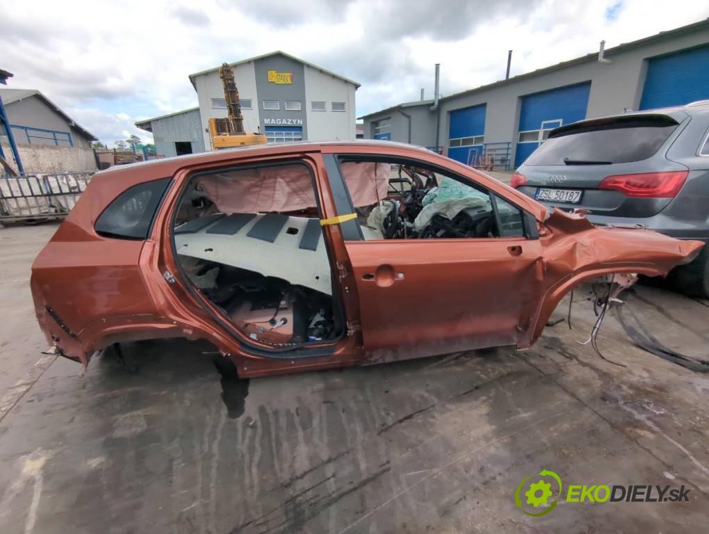 SUZUKI S-CROSS SUV 2024 95 kW 1.4 Hybrid AllGrip 1373 KAROSERIA ČTVRŤÁK blatník zadní část levý pravý práh střecha PODŁUŻNICA levý pravý