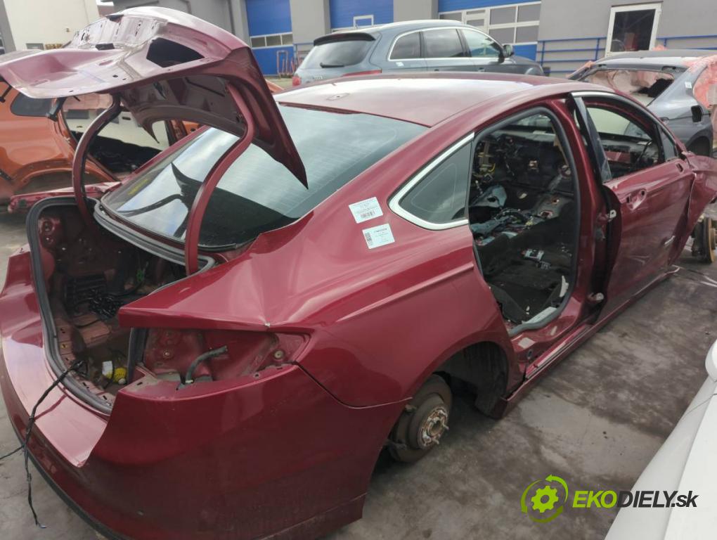 FORD MONDEO MK5 sedan 2014 130 kW 2.0 Hybrid 1999 KAROSERIA ČTVRŤÁK blatník zadní část levý pravý práh střecha PODŁUŻNICA levý pravý 