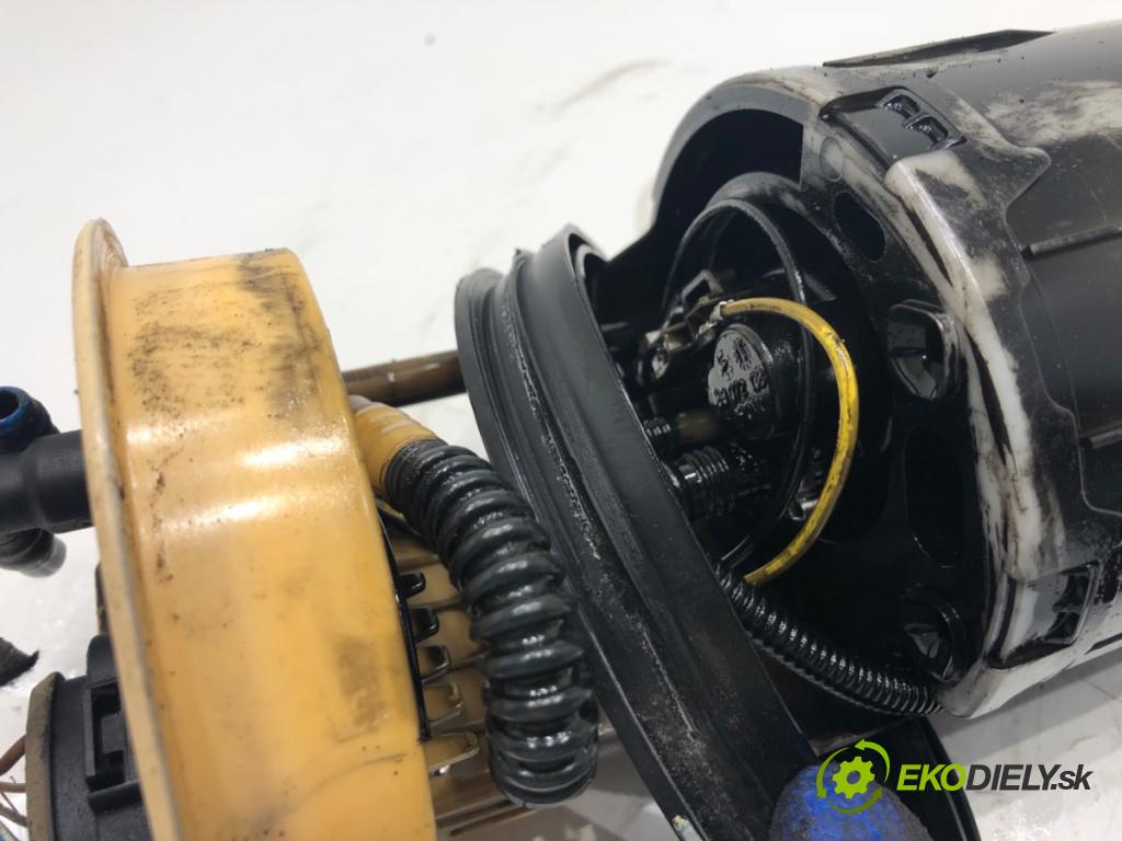 SKODA FABIA II Kombi 2009 59 kW 1.4 TDI 1422 pumpa paliva 6Q0919050D