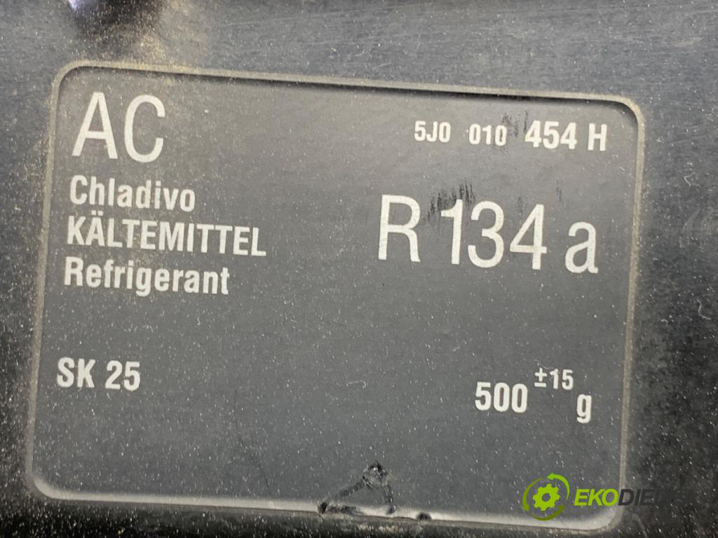SKODA FABIA II Kombi 2009 59 kW 1.4 TDI 1422 Držiak predný  (Výstuhy predné)
