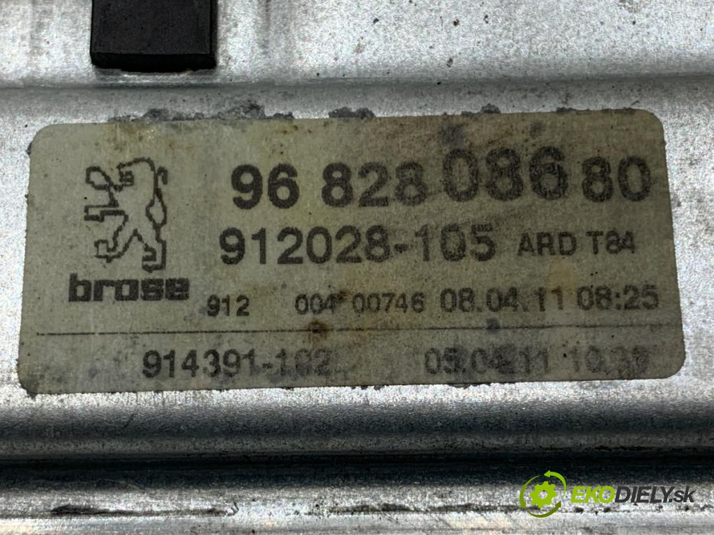 PEUGEOT 3008 nadwozie wielkoprzestrzenne (MPV) 2011 82 kW 1.6 HDi 1560 mechanismus okna pravý zadní část 9682808680