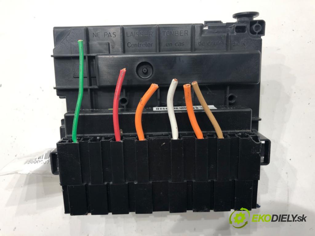 PEUGEOT 3008 nadwozie wielkoprzestrzenne (MPV) 2011 82 kW 1.6 HDi 1560 Modul BSM 9675877980 (Riadiaca jednotka ostatné)