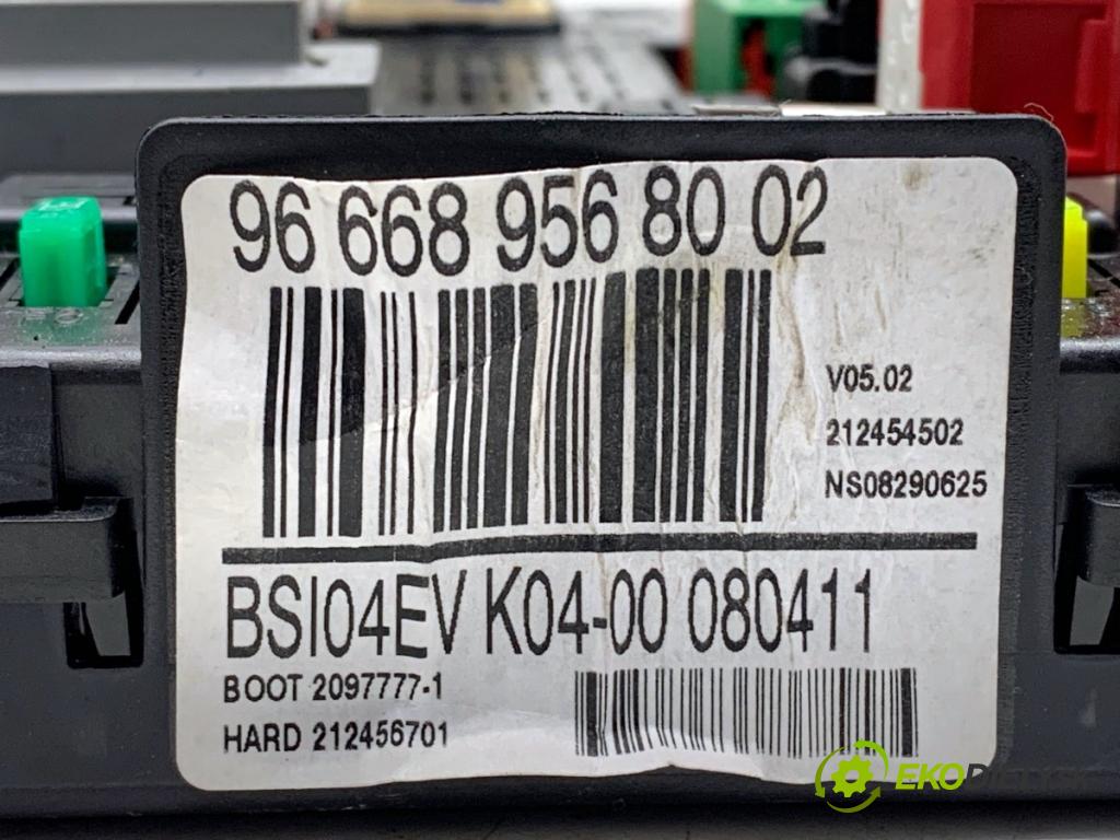 PEUGEOT 3008 nadwozie wielkoprzestrzenne (MPV) 2011 82 kW 1.6 HDi 1560 modul BSI 966689568002 (Pojistkové skříňky)