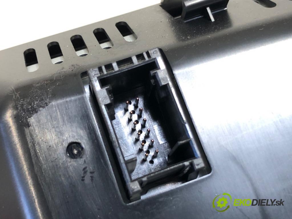 BMW E60 sedan 2005 130 kW 520 d 1995 Dislpej 6985868 (Prístrojová doska)