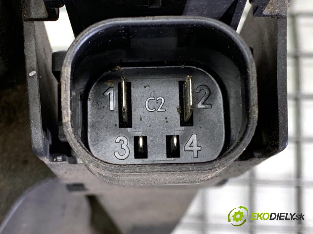 BMW E60 sedan 2005 130 kW 520 d 1995 ventilátor chladiče 7789824 (Ventilátory)