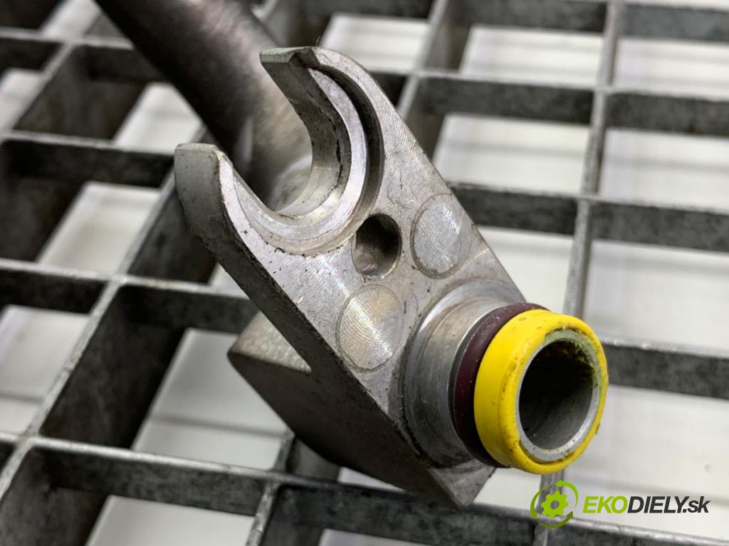 BMW E60 sedan 2005 130 kW 520 d 1995 rúrka klimatizácie  (Rúrka klimatizácie)