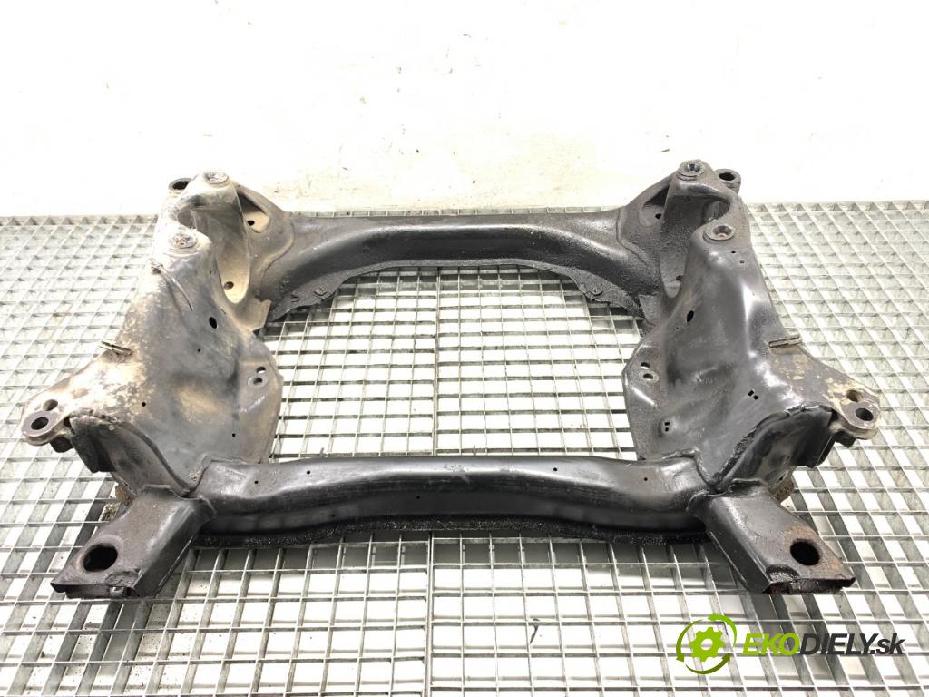 MERCEDES-BENZ W212 sedan 2013 150 kW E 250 CDI / BlueTEC 4-matic (212.082, 212.097) 2143 výztuha pod motor A2126280457 (Výztuhy přední)