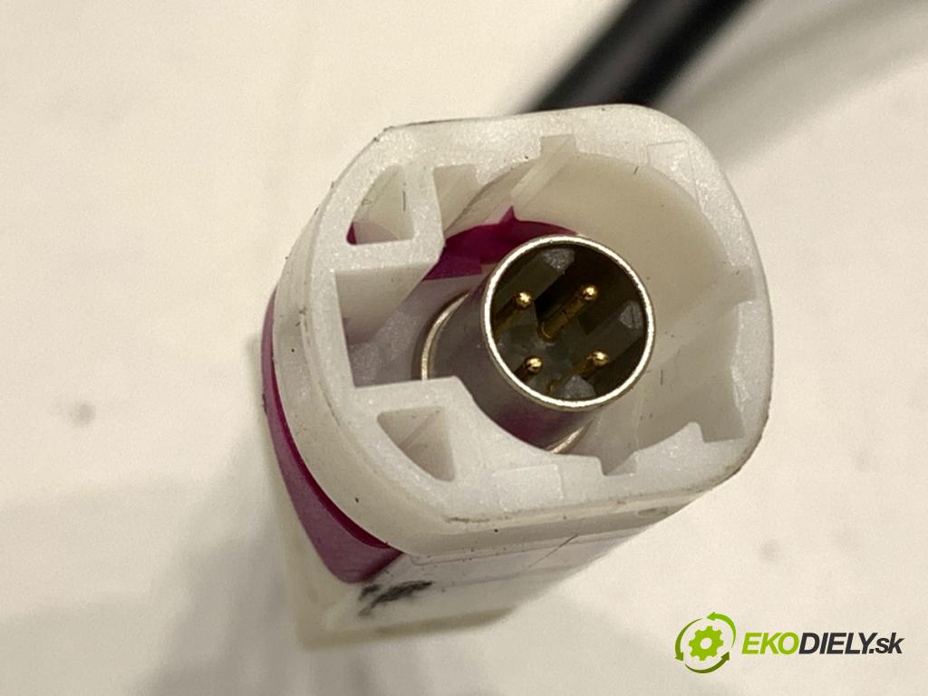 MERCEDES-BENZ W212 sedan 2012 150 kW E 250 CDI / BlueTEC (212.003, 212.004) 2143 HNÍZDO: USB 2129067601