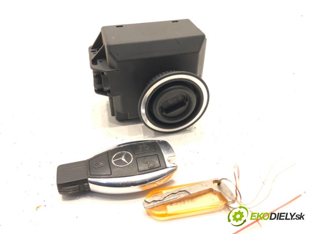 MERCEDES-BENZ W212 sedan 2013 150 kW E 250 CDI / BlueTEC 4-matic (212.082, 212.097) 2143 spinačka A2189053501 (Spínacia skrinka)