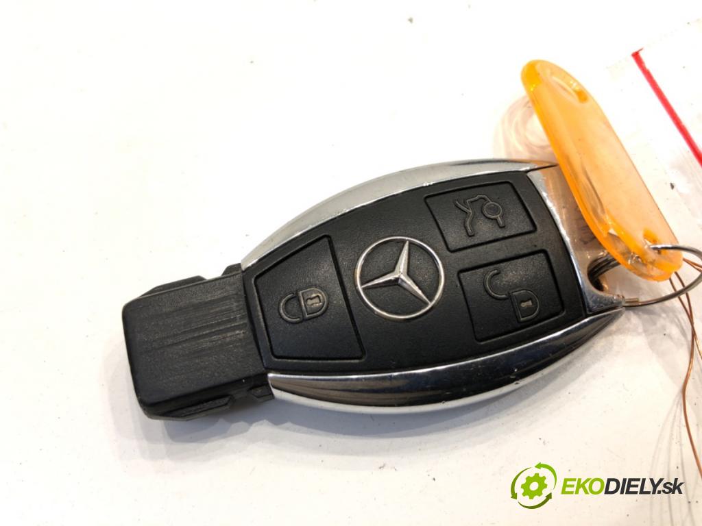 MERCEDES-BENZ W212 sedan 2013 150 kW E 250 CDI / BlueTEC 4-matic (212.082, 212.097) 2143 spinačka A2189053501 (Spínacia skrinka)