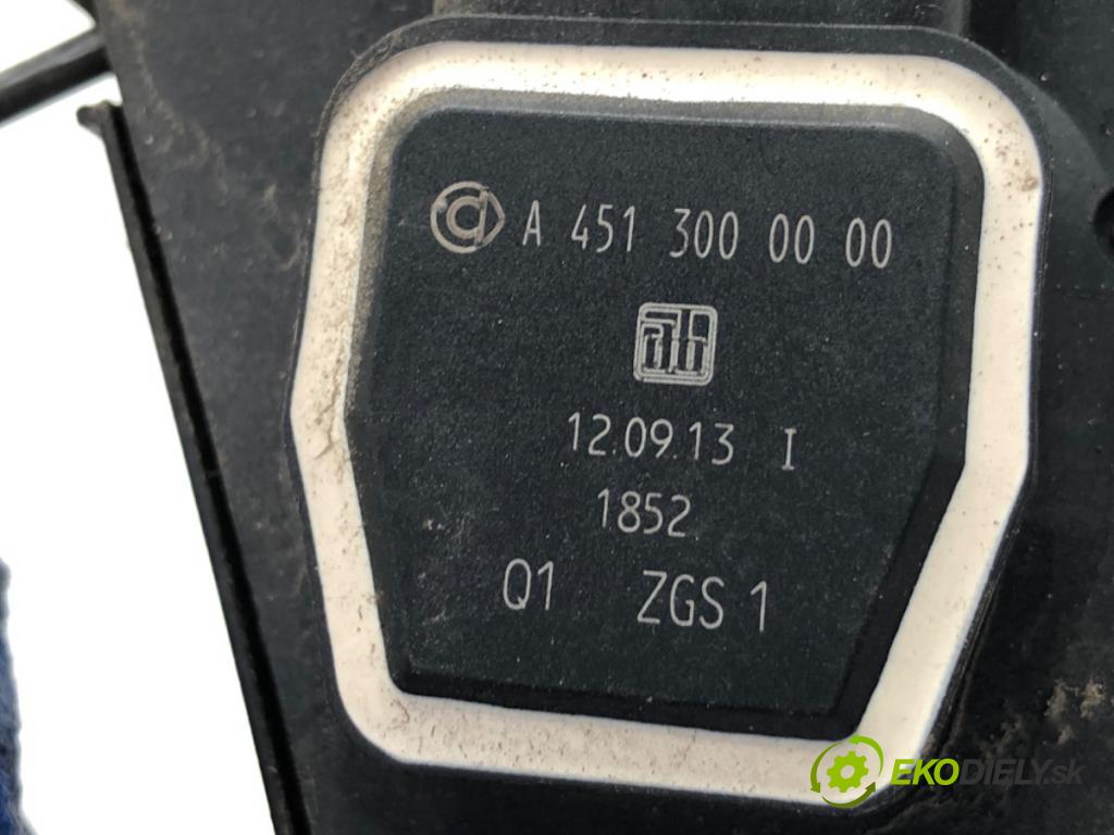 MERCEDES-BENZ W212 sedan 2013 150 kW E 250 CDI / BlueTEC 4-matic (212.082, 212.097) 2143 Potenciometer plynu A4513000000 (Potenciometer plynového pedálu)