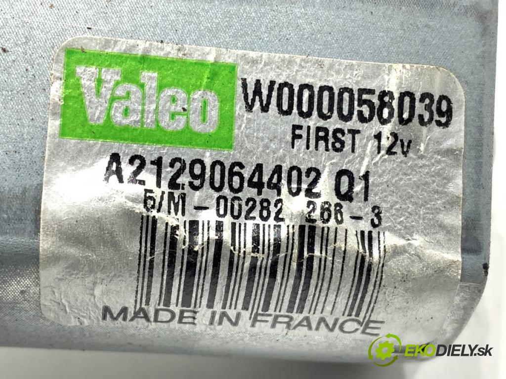 MERCEDES-BENZ W212 sedan 2013 150 kW E 250 CDI / BlueTEC 4-matic (212.082, 212.097) 2143 motor stěračů zadní část A2129064402