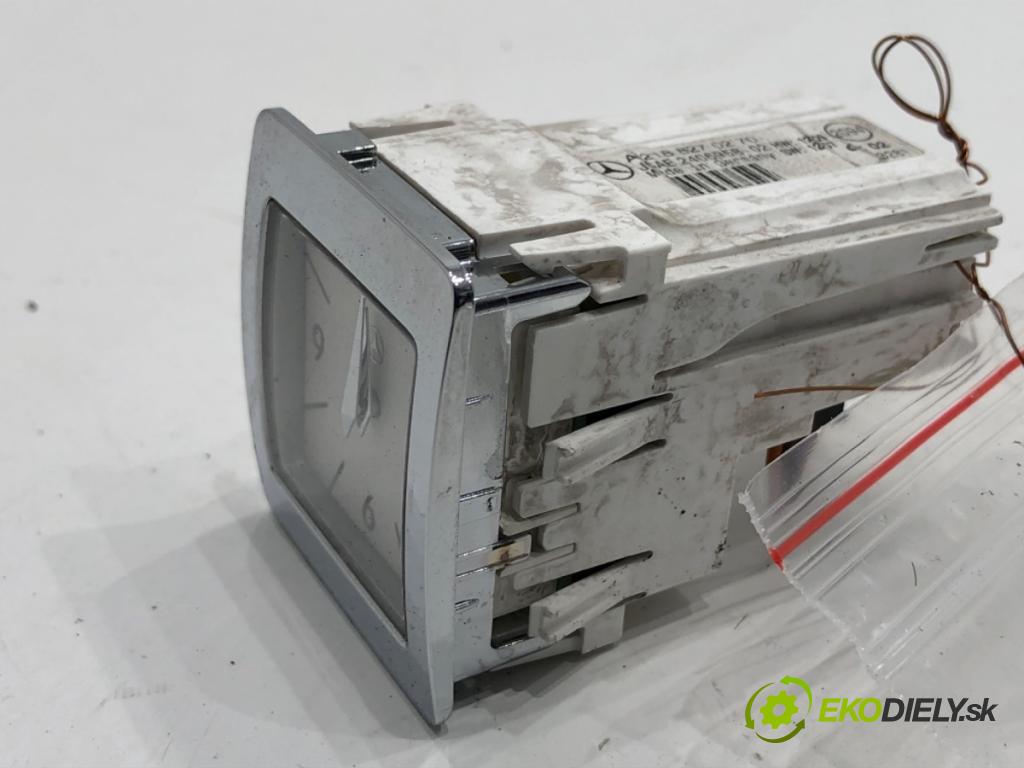 MERCEDES-BENZ W212 sedan 2013 150 kW E 250 CDI / BlueTEC 4-matic (212.082, 212.097) 2143 Displej A2188270270 (Prístrojová doska)