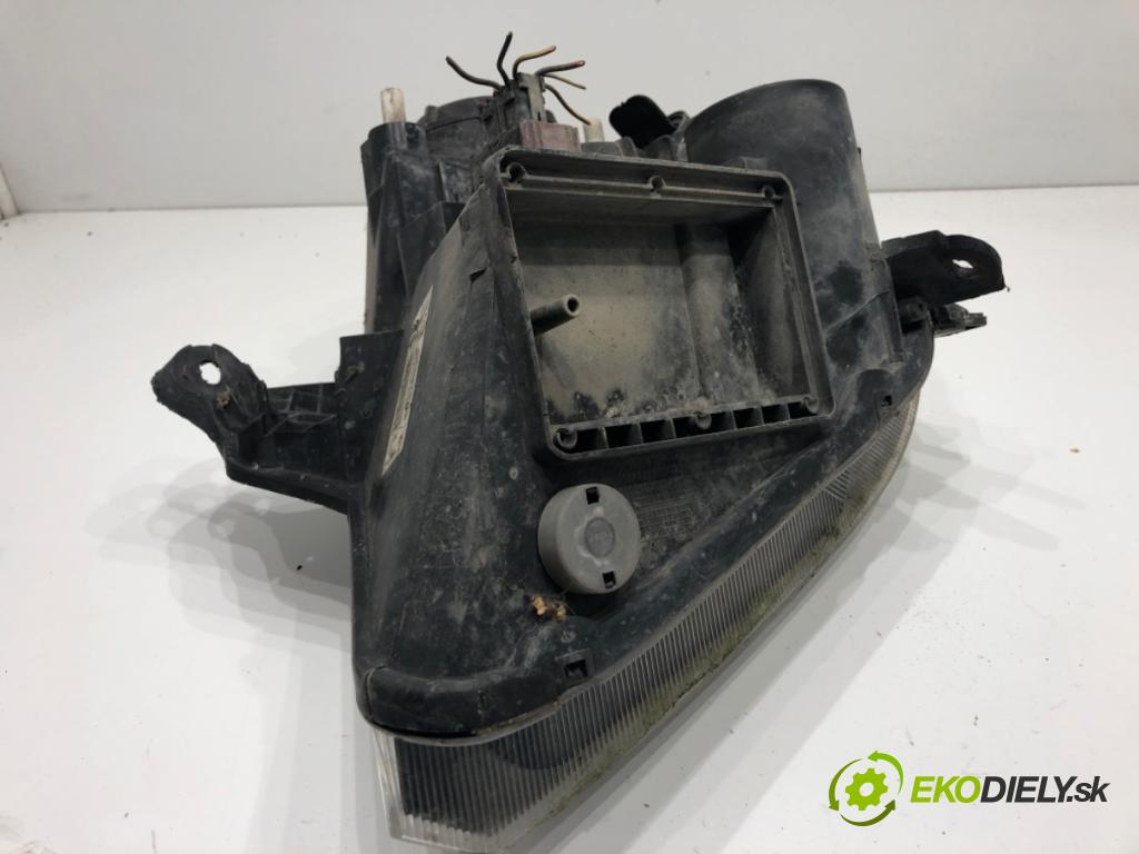 OPEL MERIVA A nadwozie wielkoprzestrzenne (MPV) 2006 74 kW 1.7 CDTI (E75) 1686 světlomet pravý přední část 93321053