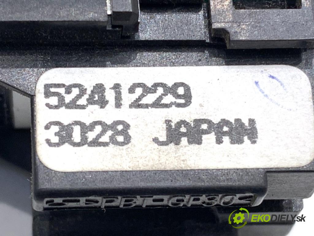 SAAB 45174 Kombi 2009 154 kW 2.3 t BioPower 2290 Prepínač nastavenia spätných zrkadiel 5241229 (Prepínacie páčky pod volantom)